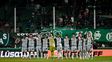 El plantel de Central, durante el minuto de silencio por el fallecimiento de la mamá de Lionel Scaloni.