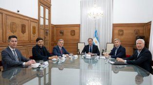 Con Rogelio Frigerio en el encuentro, Diego Santilli recibió a gobernadores de la Región Centro