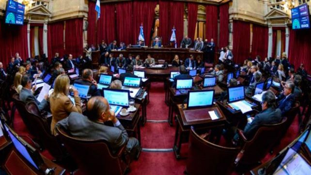 El Senado comenzó a debatir el proyecto para elevar el mínimo no imponible