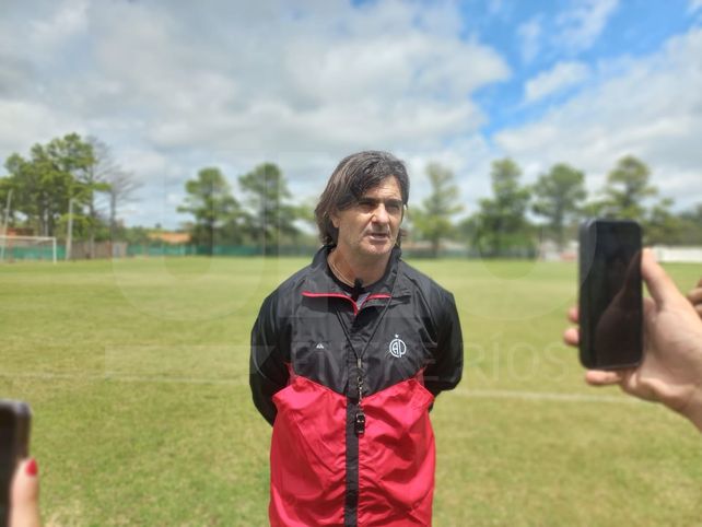Rubén Forestello evalúa cambios en el ataque de Patronato