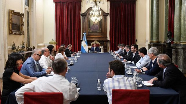 Gobernadores, centrales sindicales y empresarios opinaron sobre el acuerdo con el FMI
