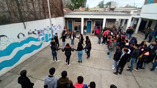 Convocante de chicos y chicas de La Cerámica