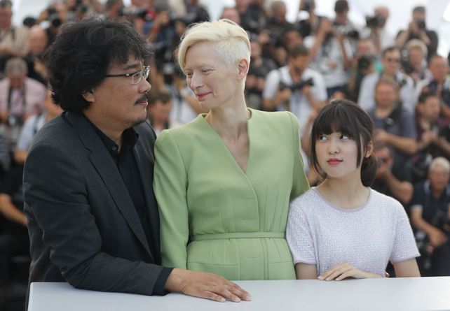 Responsables. El director Bong Joon Ho y Tilda Swinton