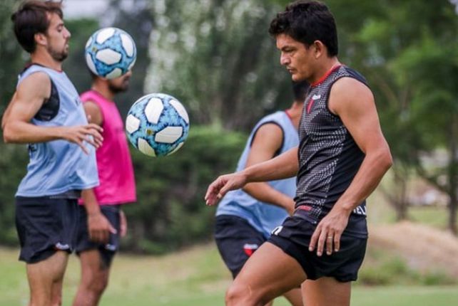 El delantero de Colón Luis Rodríguez viene entrenando de manera diferenciada desde hace un par de semanas.