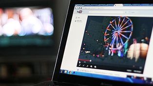 Los argentinos pasan más tiempo mirando en internet que frente a la televisión