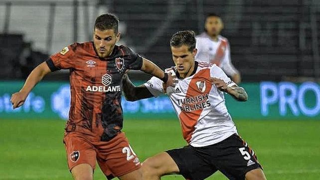 River tendrá una visita de riesgo este domingo cuando se mida con Newells en el Coloso Marcelo Bielsa.