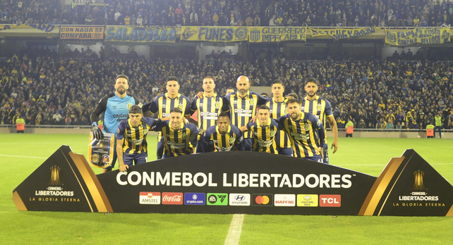 Central ya enfrenta a Caracas en busca del triunfo