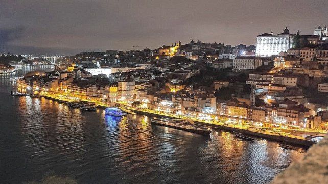 Dejó Victoria y se instaló en Portugal para vivir bien