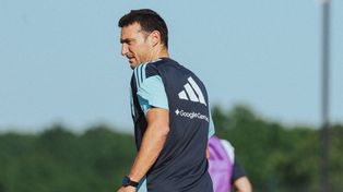 Lionel Scaloni probó una formación de cara al choque con los hondureños.