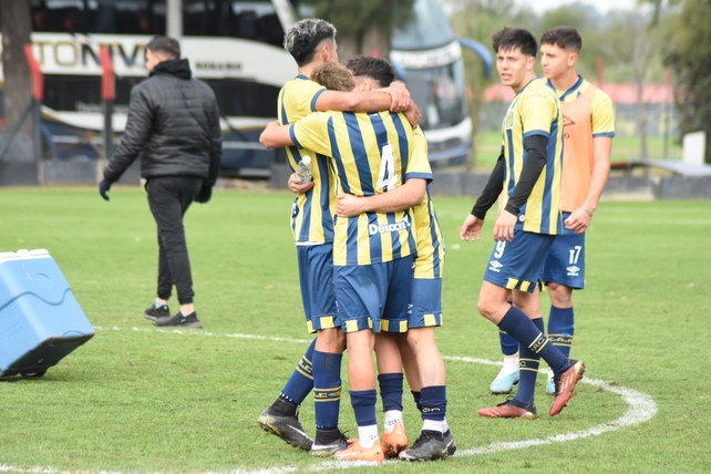 Los auriazules obtuvieron 11 puntos sobre 18 ante los rojinegros.