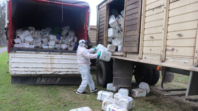 Se recibieron alrededor de 2.500 bidones de fitosanitarios.
