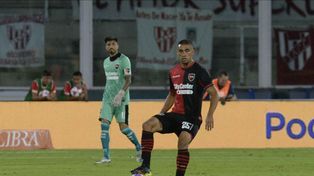 Flojo atrás. Newell’s no dio garantías en el retroceso y la defensa sufrió muchísimo. Velázquez esta vez no fue seguro.&nbsp;