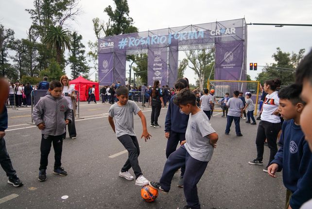 Comenzaron los Juegos Crear con la presencia de miles de chicos de la región