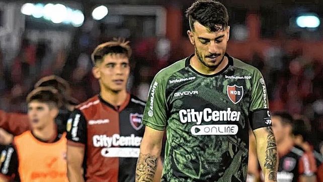 Newells no tiene arquero con experiencia ante la lesión de Ramiro Macagno. Newells no tiene arquero con experiencia ante la lesión de Ramiro Macagno.