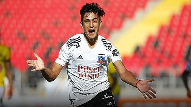 El argentino Pablo Solari le dio el triunfo y la salvación a Colo Colo.&nbsp;