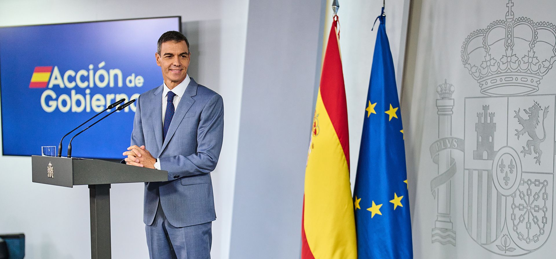 El presidente del Gobierno español, Pedro Sánchez, sonríe antes de comenzar una rueda de prensa en el Palacio de la Moncloa en Madrid, el martes 6 de octubre de 2026. (Foto AP/Bernat Armangu El presidente del Gobierno español, Pedro Sánchez, sonríe antes de comenzar una rueda de prensa en el Palacio de la Moncloa en Madrid, el martes 6 de octubre de 2026. (Foto AP/Bernat Armangu