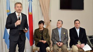 Rogelio Frigerio, decretó la extensión del congelamiento del Valor Agregado de Distribución de la factura de luz.