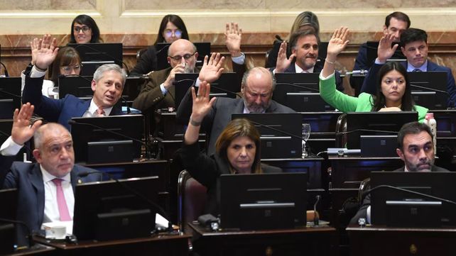 Por amplia mayoría