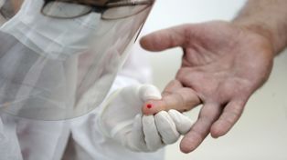 Otro récord de coronavirus en Argentina: hubo 8.771 contagios en un día
