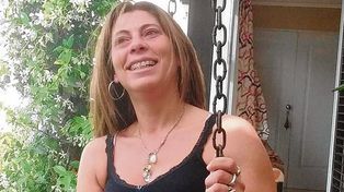 Asesinan a golpes a una mujer y buscan a su pareja
