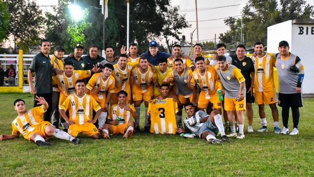 Pablo VI. El último campeón de la Rosarina, sale a disputar el torneo provincial. 