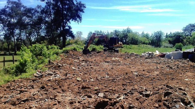 La planta recicladora está ubicada a la vera del acceso del puente Alvear