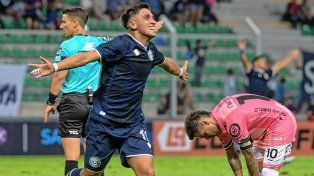 Gonzalo Ríos celebra el segundo gol de Independiente Rivadavia de Mendoza.&nbsp;