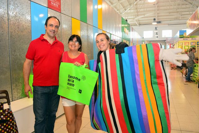 El intendente invitó a los vecinos a sumarse a la campaña No más bolsas plásticas