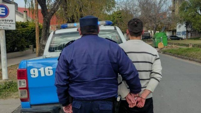 Paraná: detenido tras amenazar a un empleado de comercio con una cuchilla de carnicero