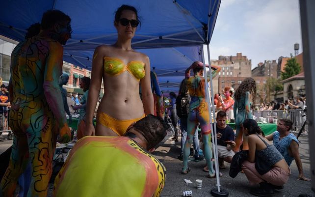 Las coloridas imágenes del Día anual de Body painting en Nueva York