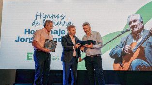 Se realizó un emotivo homenaje a Jorge Méndez en el Centro Provincial de Convenciones