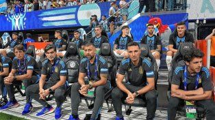 Scaloni: Pareció el partido de Arabia pero allá jugamos en una cancha decente