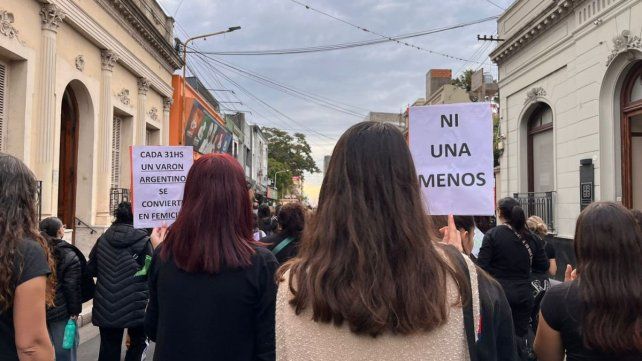 Ni Una Menos volvió a las calles de Paraná con un reclamo por la emergencia en violencia de género