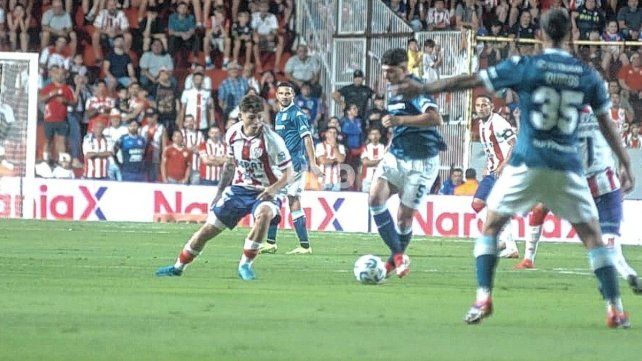 El minuto a minuto del partido entre Unión y Racing en Santa Fe El minuto a minuto del partido entre Unión y Racing en Santa Fe