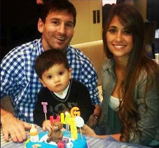 Messi festeja el primer cumpleaños de Thiago y recauda fondos para Unicef