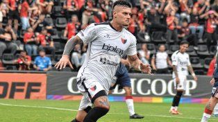 La paradoja de Colón: su goleador tiene más tantos que todos sus 9 juntos