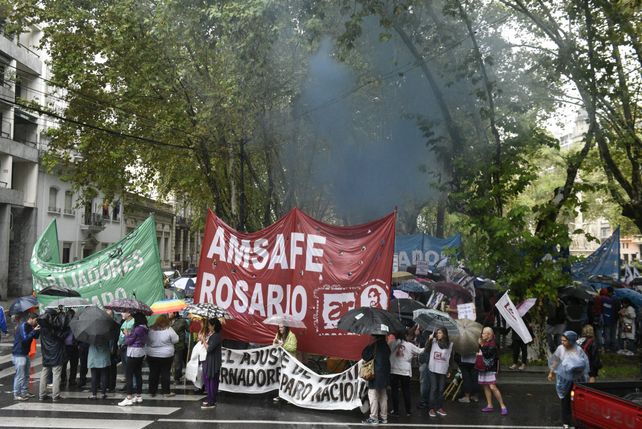 Reclamo. El gremio docente marchó contra la propuesta salarial.