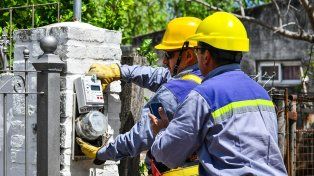 Enersa moderniza su tecnología en el sistema eléctrico entrerriano con los medidores inteligentes en Aldea Brasilera