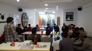 Capacitan a jóvenes en oficios modernos