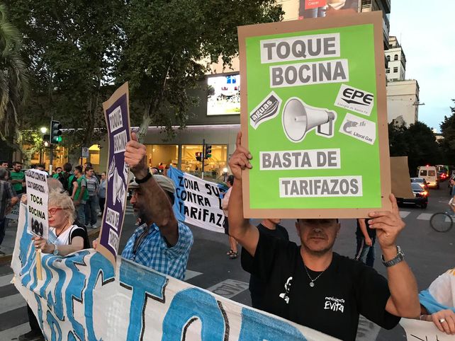Otro ruidazo en Rosario contra los aumentos de tarifas