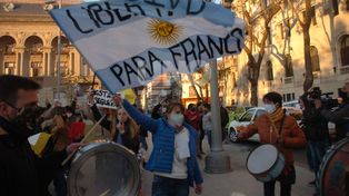 Qué medidas le impusieron al policía remisero que mató a dos delincuentes