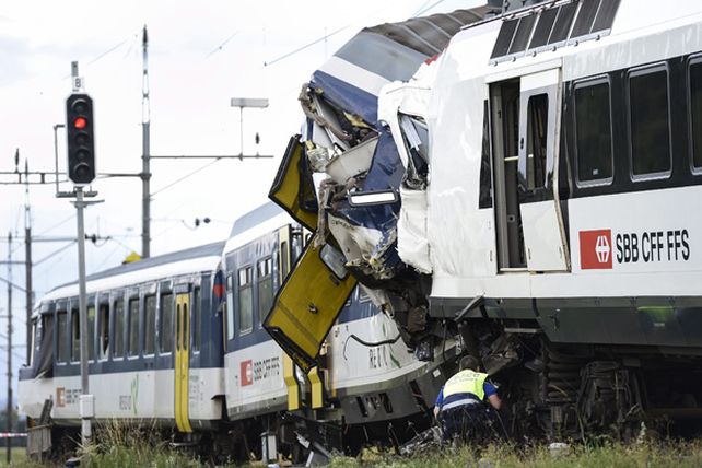 Suiza: 44 heridos en colisión de trenes