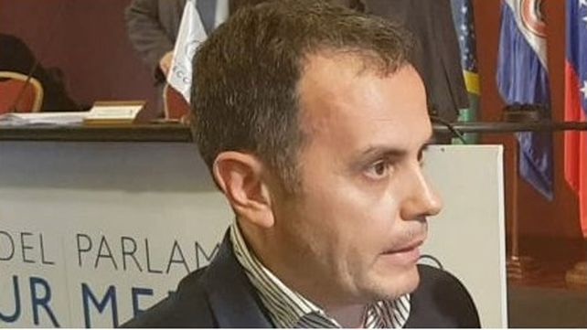 Piden informes sobre la tarea del representante provincial en el Parlasur