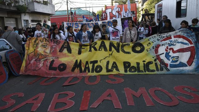 Pedido de justicia. En las marchas por la muerte de Casco siempre se atribuyó responsabilidad a la policía.&nbsp;