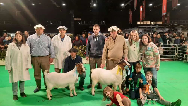 La familia Gallo, propietarios de Cabaña ovina y caprina 