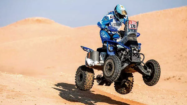 Andújar abandonó el Dakar tras accidentarse con su cuatriciclo