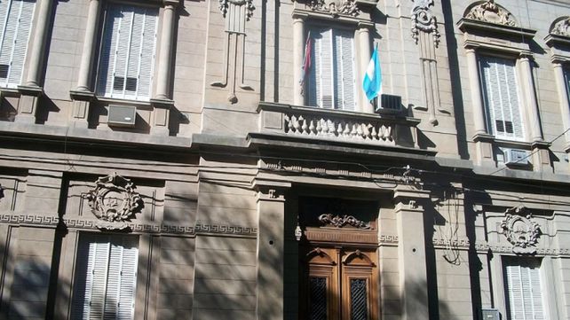 Condenaron a un hombre por el abuso de las hijas de su pareja y a la madre por  ser partícipe del delito