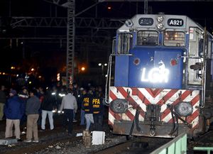 Detuvieron al motorman que conducía el tren que chocó una locomotora