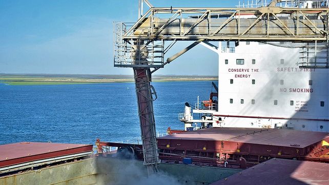 Aseguran que los nodos portuarios de Rosario y Bahía Blanca son complementarios.