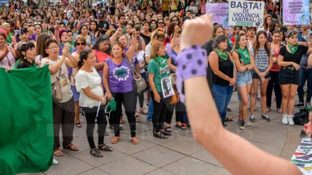 Día Internacional de la Mujer: vivir con dignidad: un derecho